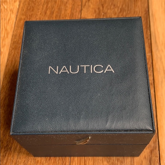 Men’s Nautica Black water resistant watch - Picture 5 of 6
